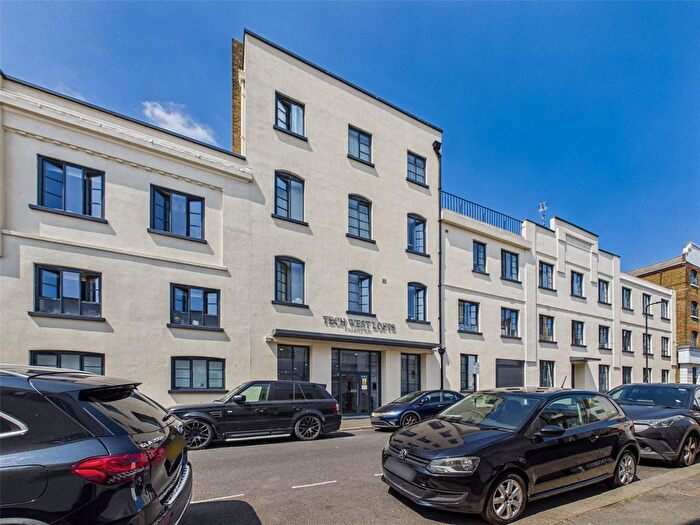 2 Bedroom Flat To Rent In Tech West House, Acton, W3