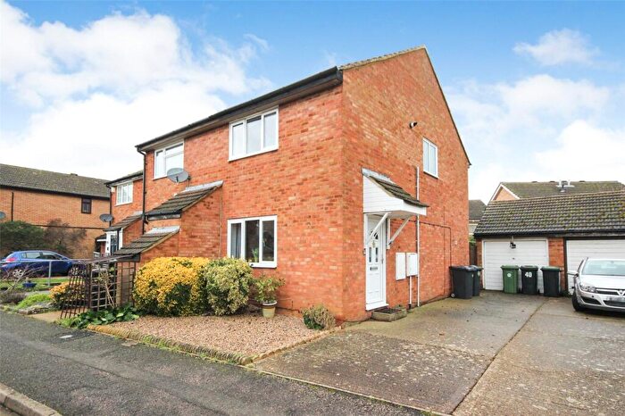 2 Bedroom End Of Terrace House For Sale In Derwent Rise, Flitwick, Bedfordshire, MK45