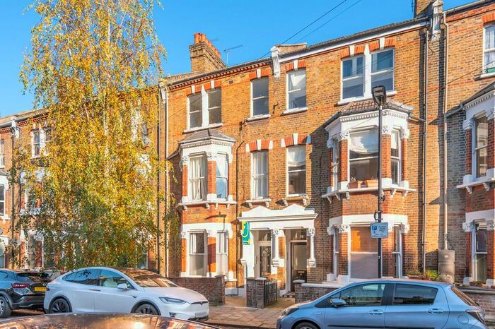 3 Bedroom Flat To Rent In Hormead Road, Westbourne Park, London, W9