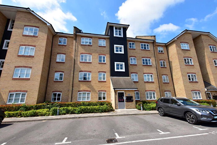 2 Bedroom Apartment For Sale In Stephenson Wharf, Hemel Hempstead, HP3