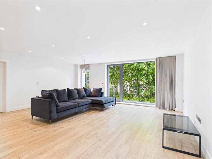 2 Bedroom Flat To Rent In Blackfriars Road, London, SE1