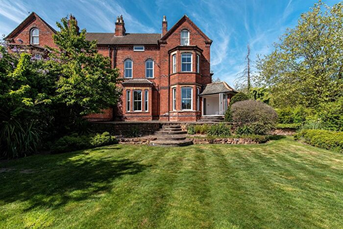 4 Bedroom Flat To Rent In , North Road, NG7