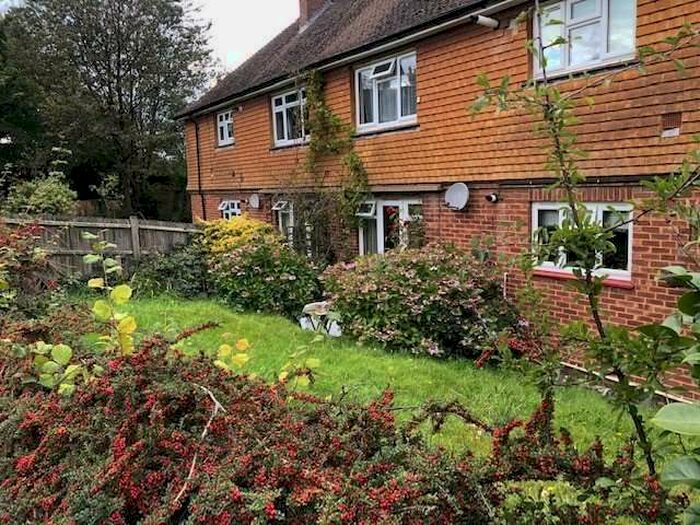 2 Bedroom Maisonette Flat To Rent In Friezland Road, Tunbridge Wells, Kent, TN4