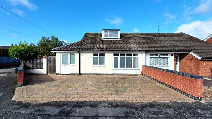 3 Bedroom Semi-Detached Bungalow For Sale In Keswick Close, Birstall, LE4