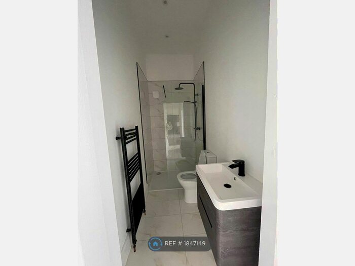 2 Bedroom Flat To Rent In Ashville Road, Birkenhead, CH41