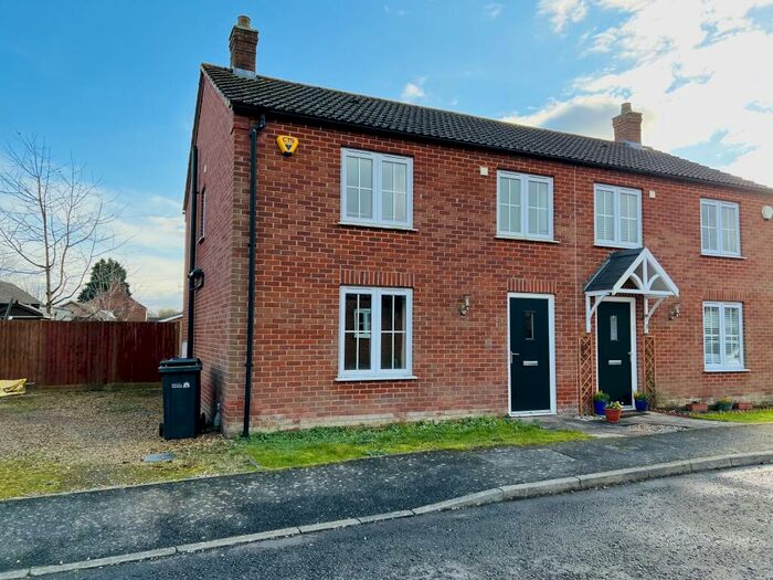 3 Bedroom Semi-Detached House To Rent In Turrell Close, Wiggenhall St. Germans., PE34