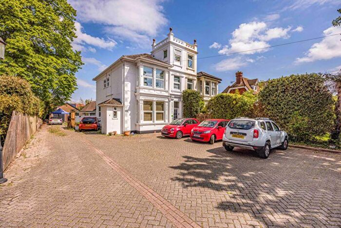 2 Bedroom Flat For Sale In Havant Road, Emsworth, PO10