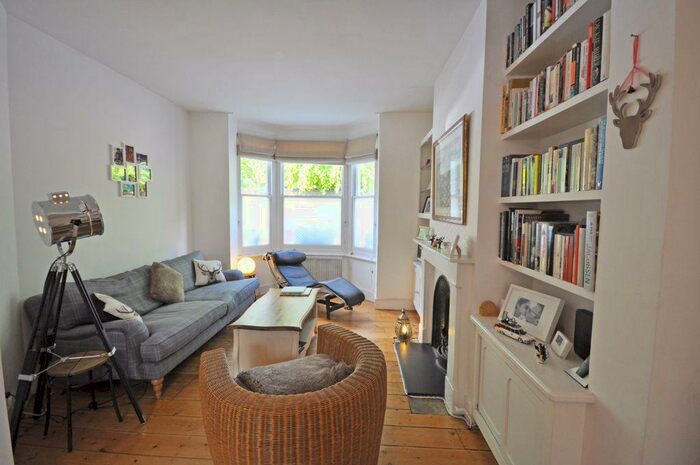 2 Bedroom Cottage To Rent In Worple Street, Mortlake, SW14