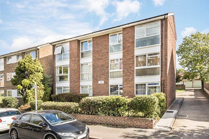2 Bedroom Flat For Sale In Southey Road, Wimbledon, SW19
