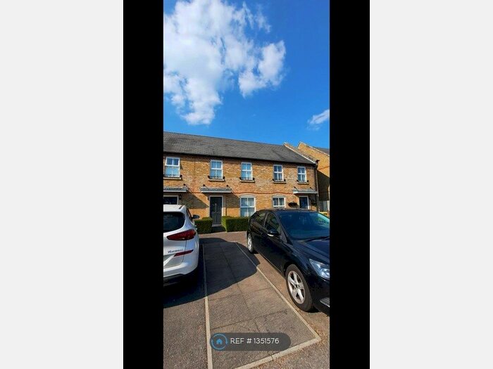 2 Bedroom Terraced House To Rent In Gowrie Place, Caterham, CR3