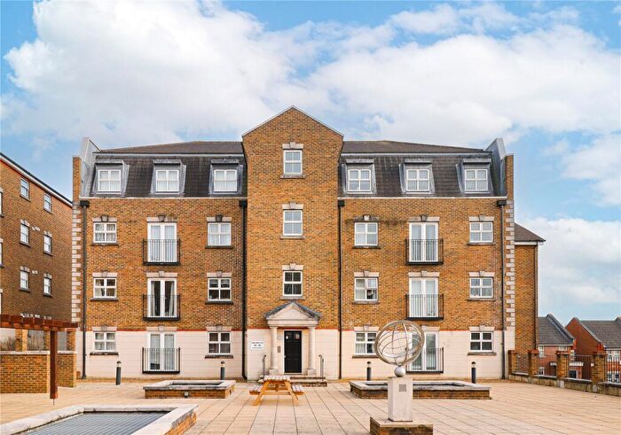2 Bedroom Apartment For Sale In Brook Square, Woolwich, SE18