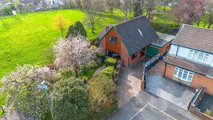 3 Bedroom Detached House For Sale In Hazelhurst Grove, Ashton-In-Makerfield, WN4