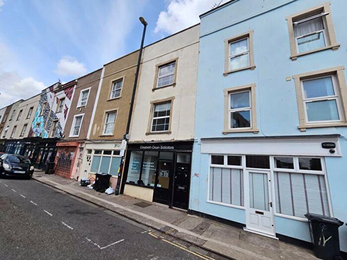 3 Bedroom Maisonette To Rent In Midland Road, St Philips, Bristol, BS2
