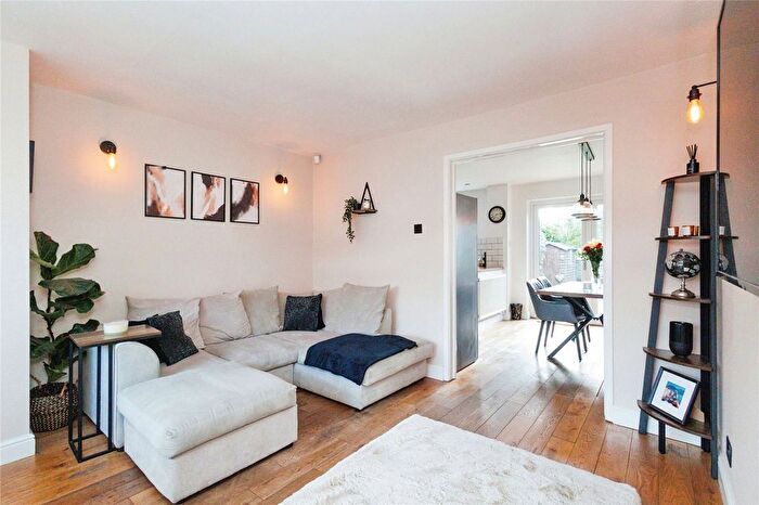 3 Bedroom Terraced House For Sale In Lodge Lane, Dukinfield, Cheshire, SK16