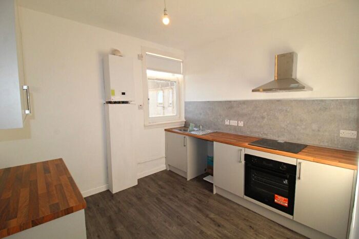 2 Bedroom Flat To Rent In Hillside Crescent, KA18