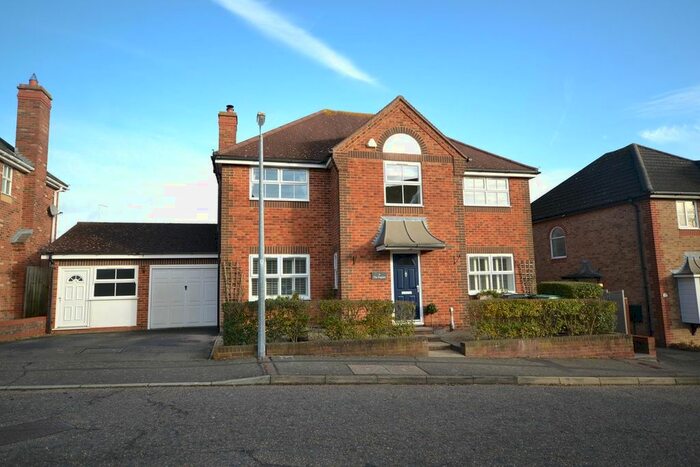 4 Bedroom Detached House To Rent In The Poplars, Dunmow, CM6