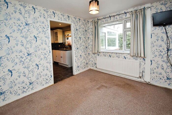 2 Bedroom Detached Bungalow For Sale In Moseley Road, Spital, CH63