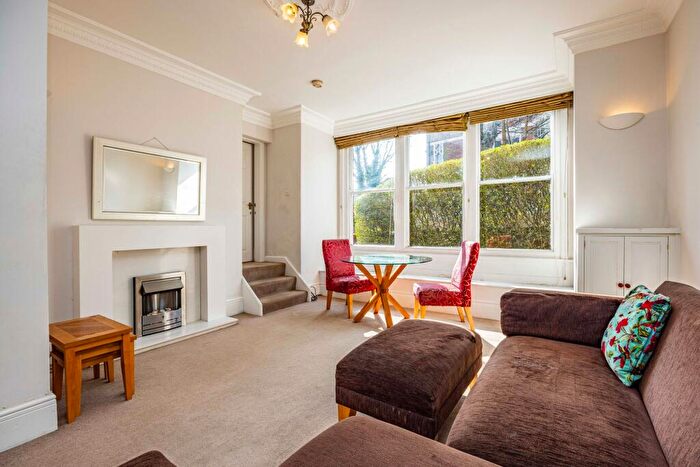 2 Bedroom Apartment To Rent In Park Drive, Ashley House Park Drive, NG7