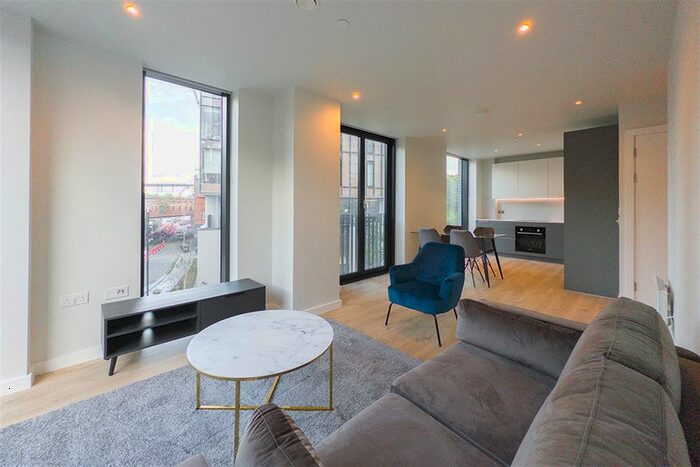 2 Bedroom Flat To Rent In The Gate, Meadowside, M4