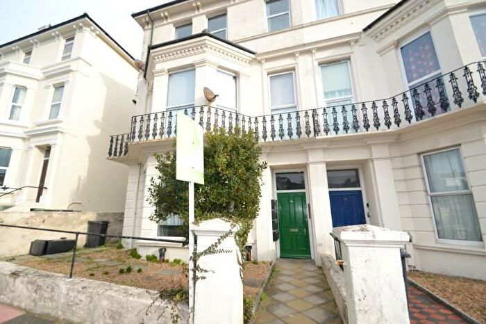 1 Bedroom Flat To Rent In Upperton Gardens, Eastbourne, East Sussex, BN21