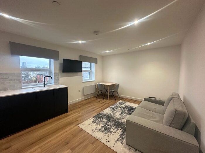 2 Bedroom Apartment To Rent In Penarth Road, Grangetown, CF11