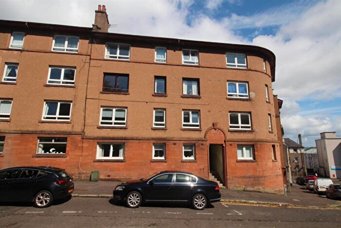 3 Bedroom Flat To Rent In Ann Street, Greenock, PA15