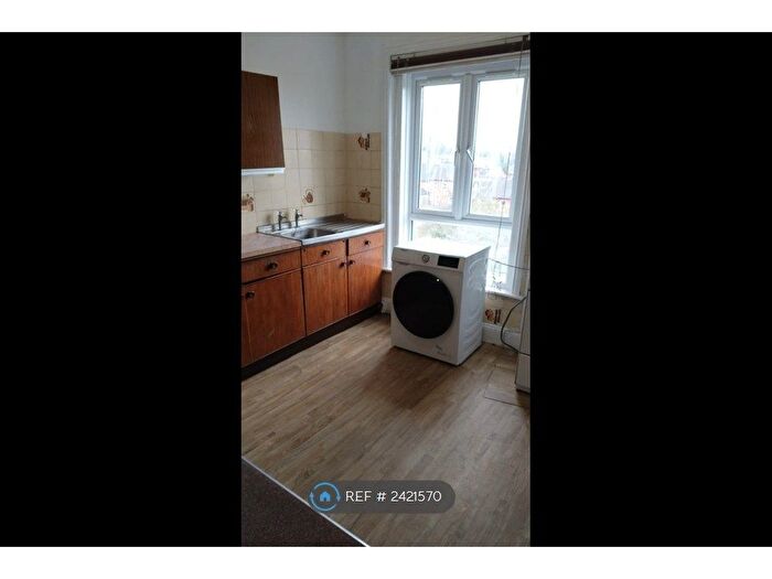1 Bedroom Flat To Rent In St. Marks Road, Salisbury, SP1