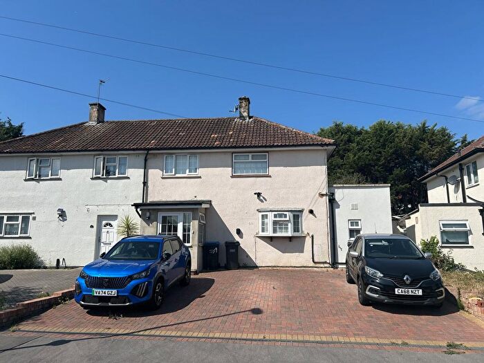 Studio To Rent In Warren Avenue, South Croydon, CR2