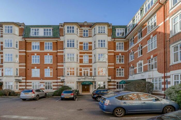 3 Bedroom Flat To Rent In Haven Green, London, W5