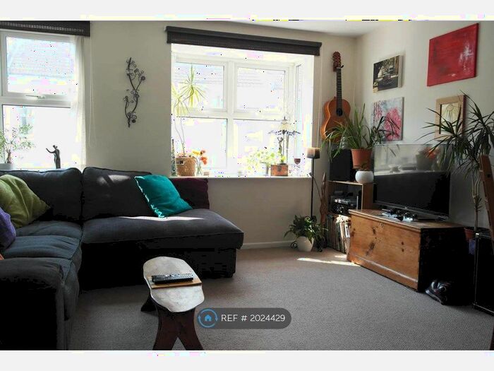 2 Bedroom End Of Terrace House To Rent In Campbell Road, Brighton, BN1