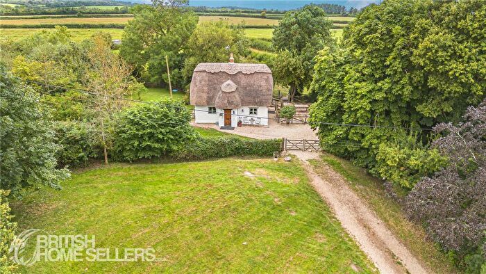 3 Bedroom Detached House For Sale In Piddington Road, Ludgershall, Aylesbury, Buckinghamshire, HP18