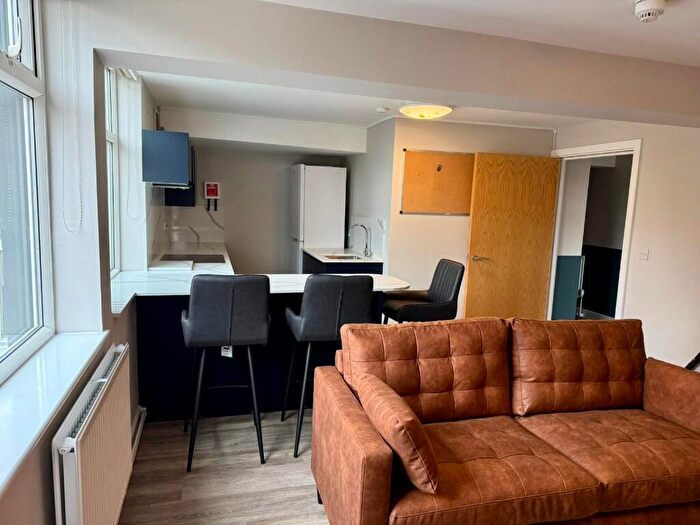 3 Bedroom Apartment To Rent In Broomgrove Road, Sheffield, S10