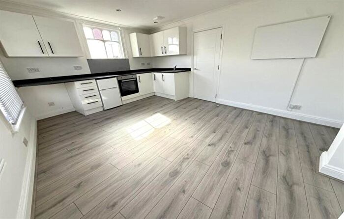 1 Bedroom Flat To Rent In Loampit Hill, SE13