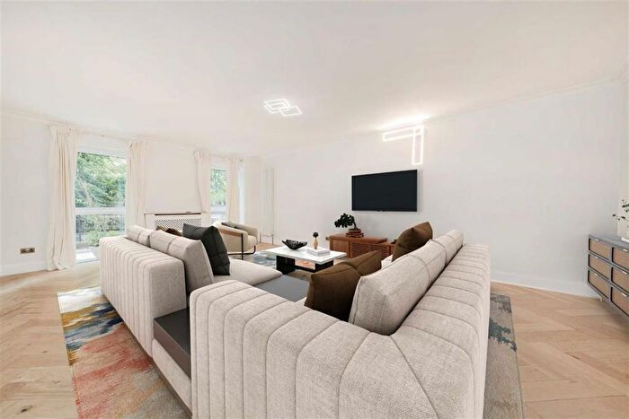 4 Bedroom Flat To Rent In Hyde Park Gate, London, SW7
