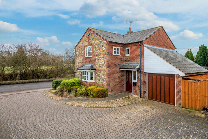 3 Bedroom Detached House For Sale In Linton House, Bledlow, HP27