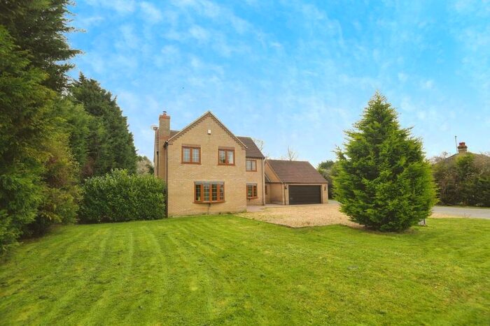 4 Bedroom Detached House For Sale In Barton Road, Wisbech, Cambs, PE13