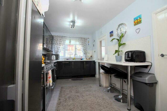 2 Bedroom Semi-Detached House For Sale In Drummond Place, Blackridge, EH48
