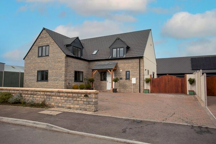 4 Bedroom Detached House For Sale In Drayton, Bancombe Road, Somerton, TA11