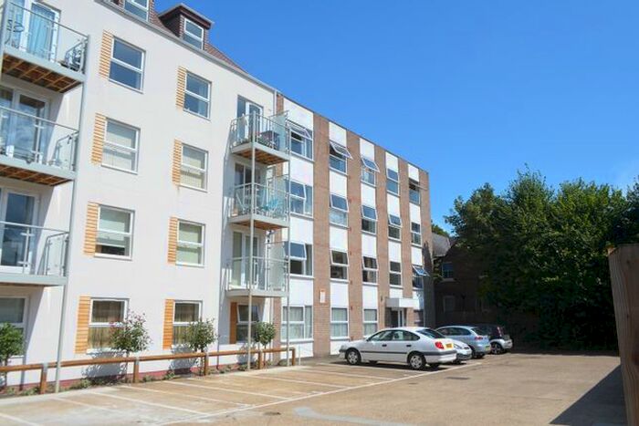 1 Bedroom Flat To Rent In Church Road, Ashford, TW15