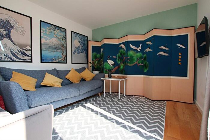 2 Bedroom Apartment To Rent In Fleeman Court, Lady Bay, NG2