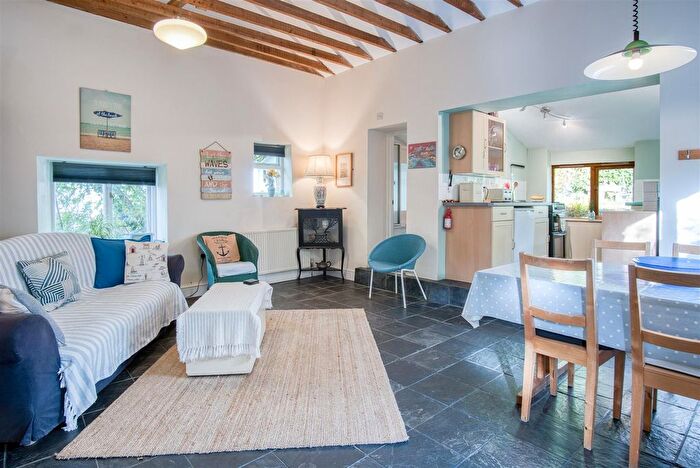 2 Bedroom Cottage For Sale In St. Johns Hill, Tenby, SA70