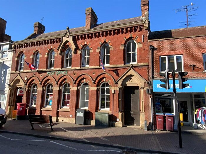 Studio For Sale In High Street, Newport Pagnell, MK16