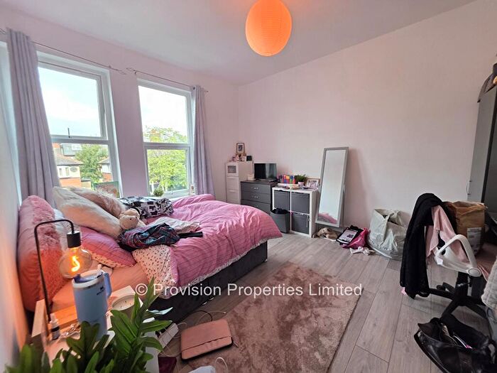 6 Bedroom Terraced House To Rent In Brudenell Road, Hyde Park, Leeds, LS6