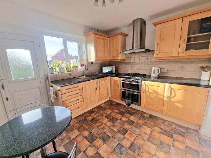 3 Bedroom Semi-Detached House For Sale In Yew Tree Drive, Stockport, SK6