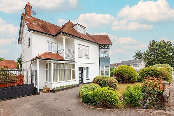 2 Bedroom Apartment For Sale In Wellington Road, Poole, Dorset, BH14