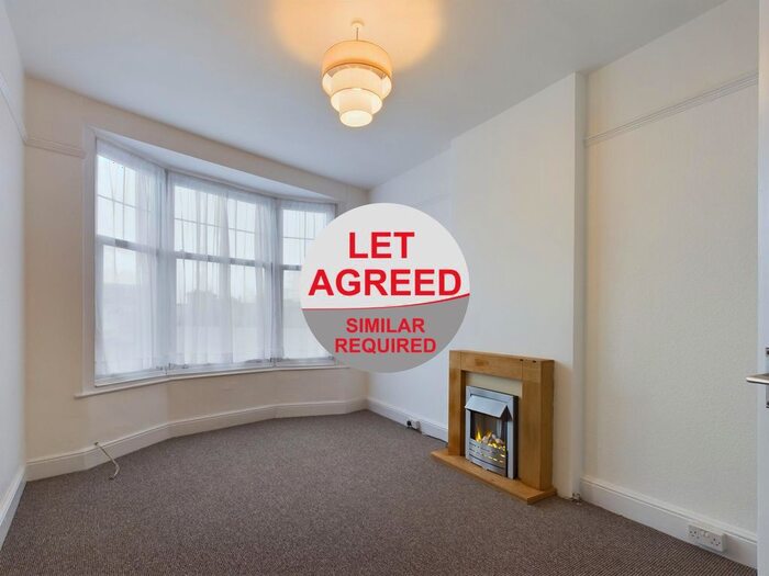 3 Bedroom Flat To Rent In Palace Avenue, Paignton, TQ3