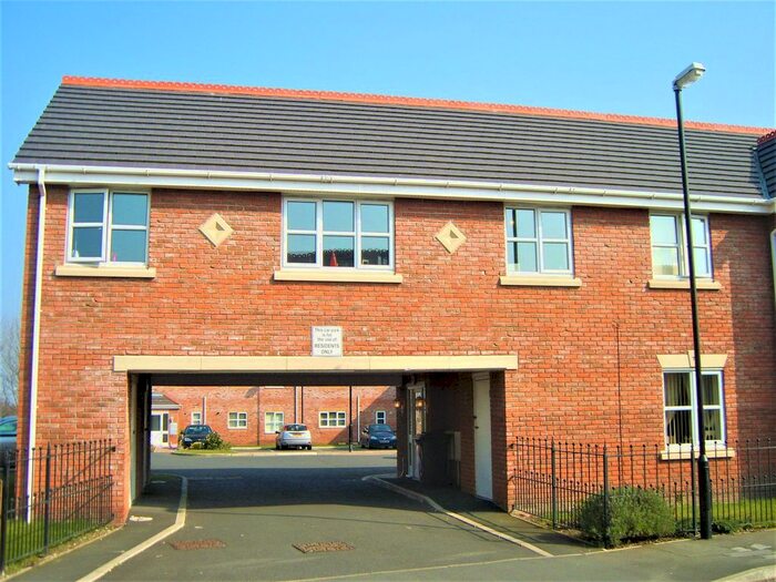 2 Bedroom Flat To Rent In Delph Drive, Burscough, L40