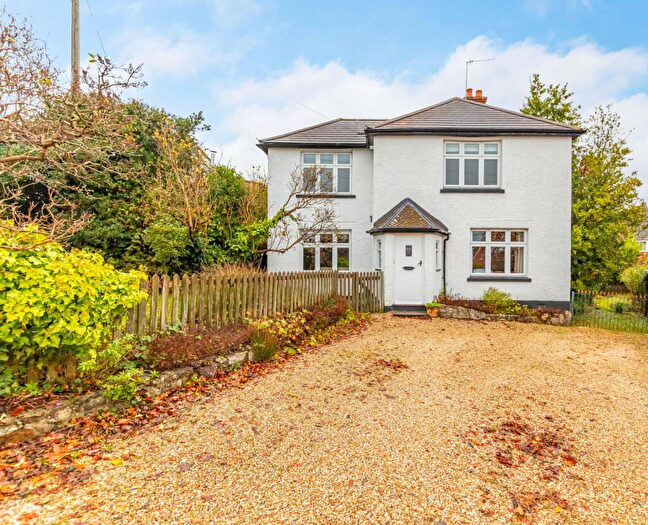 4 Bedroom Detached House For Sale In Middlehill Road, Wimborne, BH21