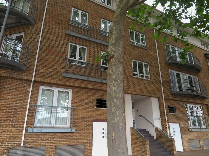2 Bedroom Flat To Rent In Rope Street, London, SE16