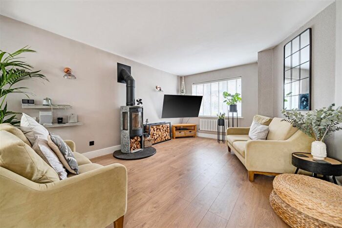 4 Bedroom Property For Sale In Wheatlands, Fareham, PO14